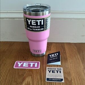 NWT YETI Rambler 30 oz Tumbler Power Pink